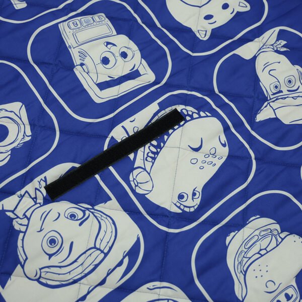 Detail-02 Waterproof Lightweight Portable Outdoor Picnic Mat for Family Camping