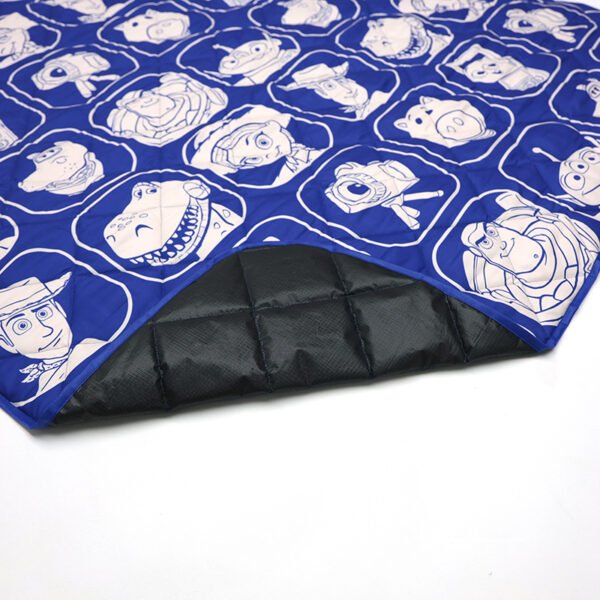 Detail-03 Waterproof Lightweight Portable Outdoor Picnic Mat for Family Camping